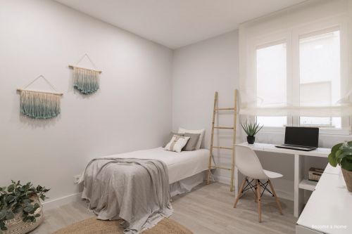 Modular cardboard furniture by Cubiqz: LUUCK DESK SMALL