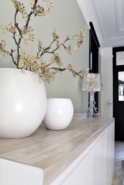 Cardboard dresser with wooden top by cubiqz