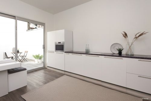 HIGH CABINET 60 CM in a cubiqz cardboard straight kitchen