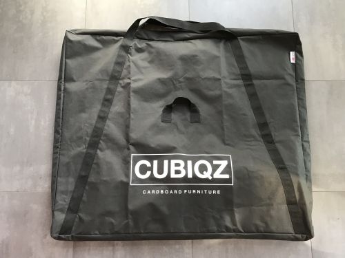 cubiqz carry bag. For easy transport and storage of your cardboard furniture and cardboard kitchens.