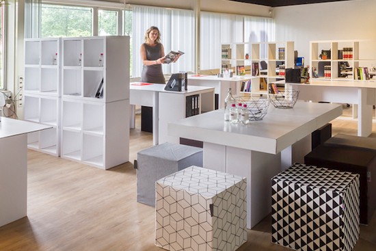 Cubiqz clever cardboard furniture for Office staging Cubiqz clever cardboard furniture for Office staging