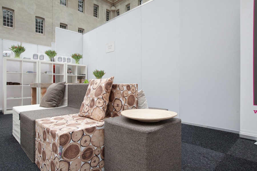 CUBIQZ cardboard furniture for EXPO-TAKEYOURSEAT CUBIQZ cardboard furniture for EXPO-TAKEYOURSEAT